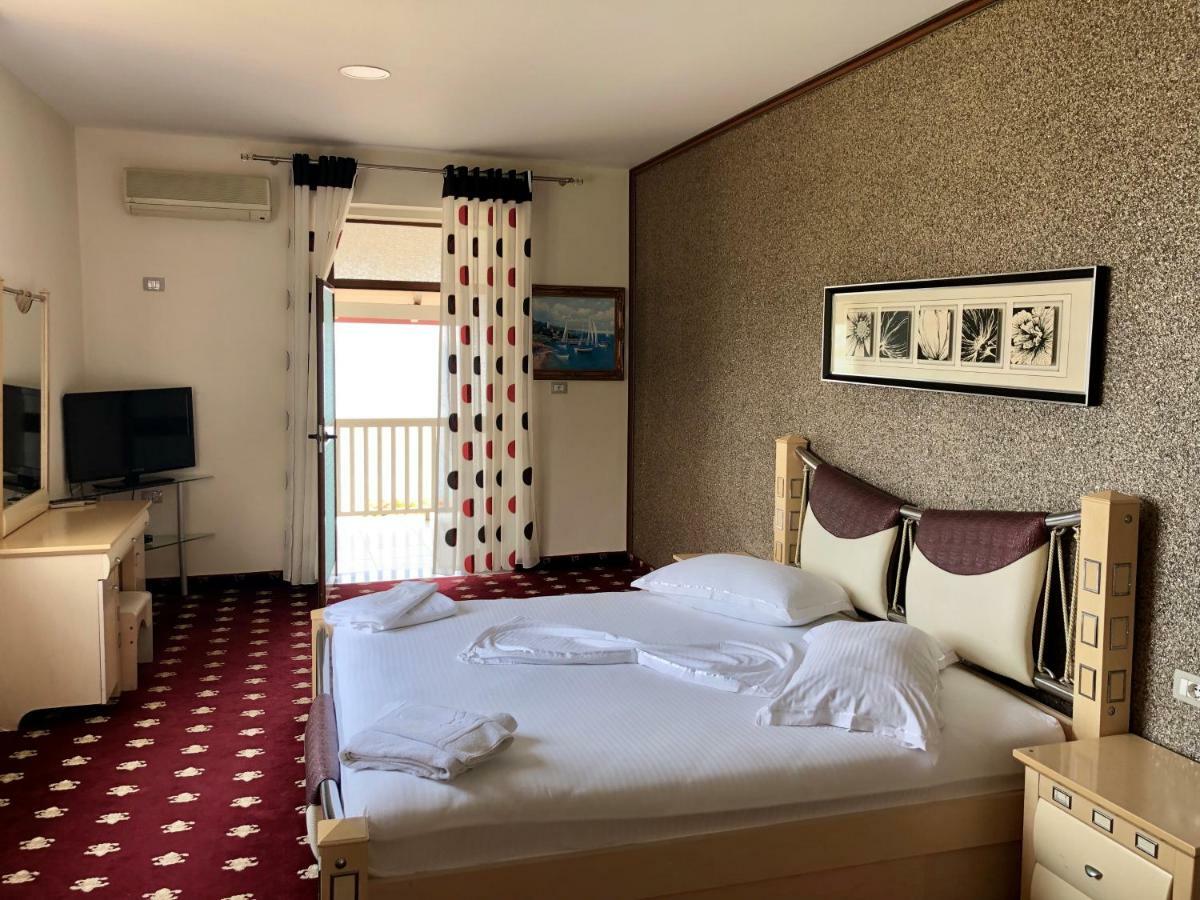 Queen Vasilika Hotel Dhermi Exterior photo