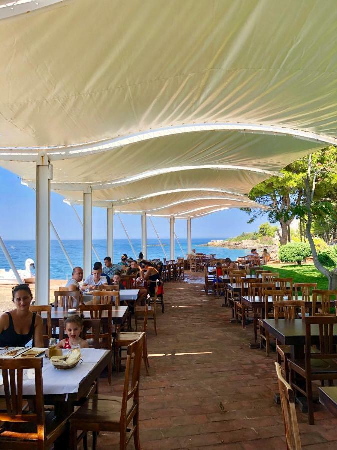 Queen Vasilika Hotel Dhermi Exterior photo